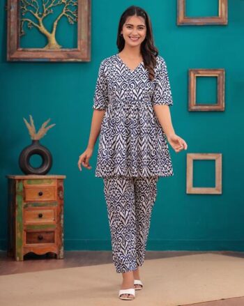 Women Abstract Viscose 2-Piece Sets