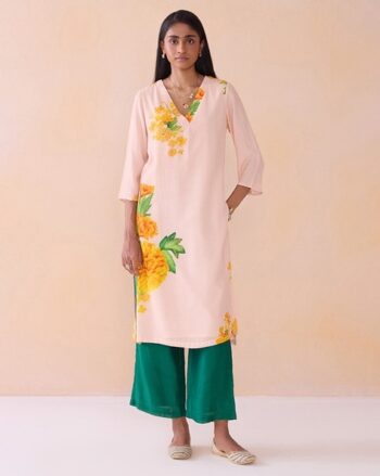 Women Marigold Print Straight Kurta