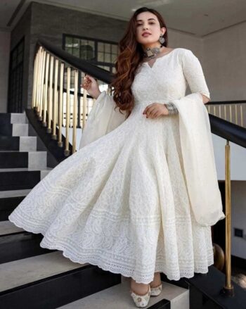 Women Embroidered Anarkali Kurta