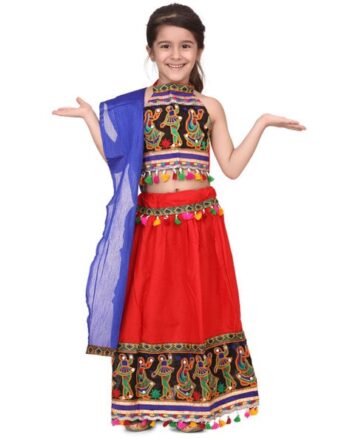 Dandiya Border Halter-Neck Lehenga Set