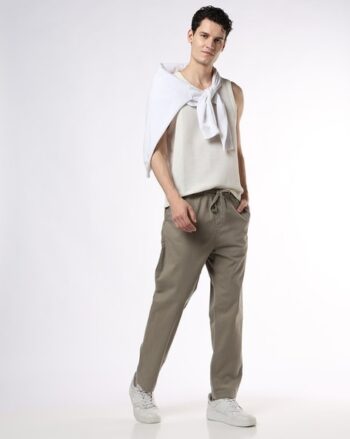 Men Relaxed Fit Flat-Front Trousers