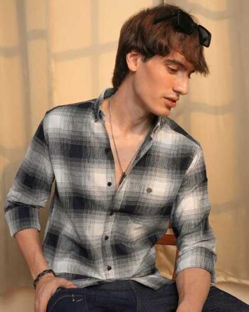 Men Checked Regular Fit Shirt with Patch Pocket