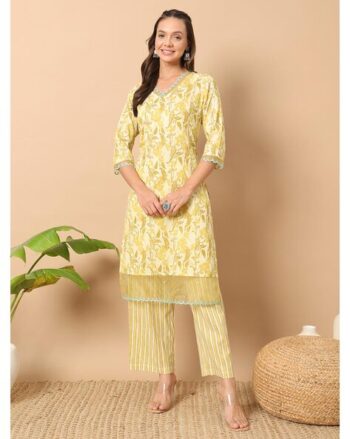 Women Floral Pattern Straight Kurta Set