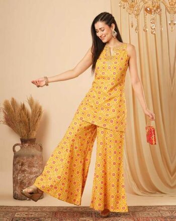 Women Geometric Print Tunic & Palazzos Set