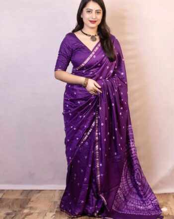 Women Embellished Print Silk Saree