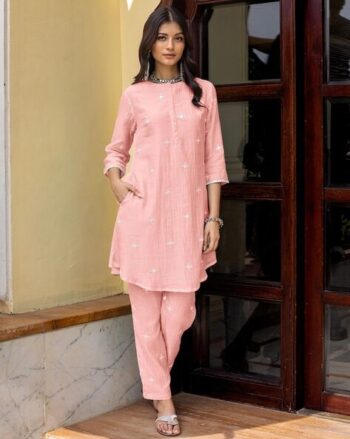 Women Embroidered Kurta & Pants Co-Ord Set