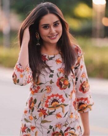 Women Floral Print Flared Kurta with Trousers Set