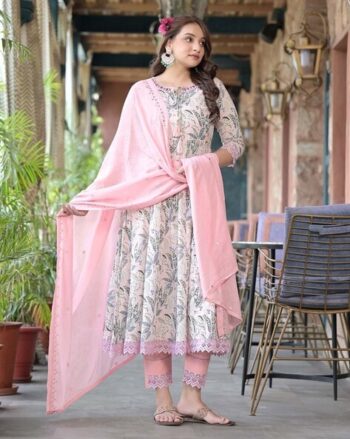 Women Floral Kurta Set