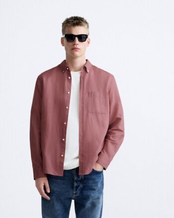 Men Tailored Fit Shirt with Patch Pocket