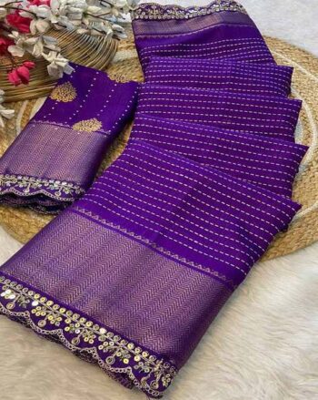 Women Embellished Saree with Contrast Border