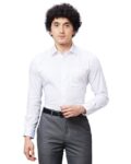 Men Slim Fit Cutaway Collar Shirt