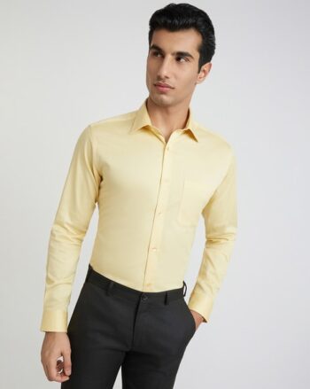 Men Slim Fit Shirt with Cutaway Collar