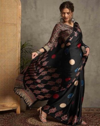 Women Printed Saree with Blouse Piece