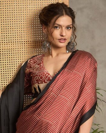 Women Striped Saree with Tassels