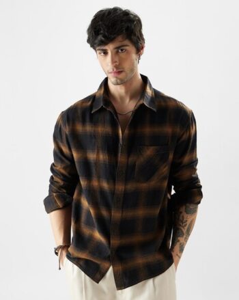 Men Checked Relaxed Fit Shirt with Patch Pocket