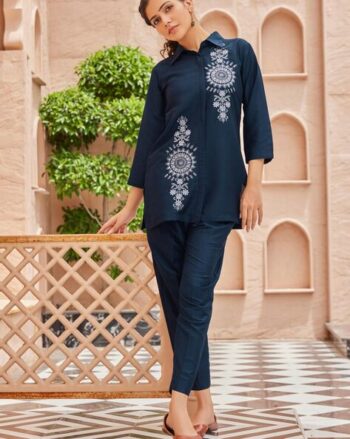 Women Embroidered 2-Piece Sets